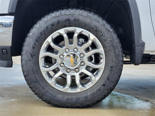 Photo of 2025 Summit White Chevrolet Silverado 2500