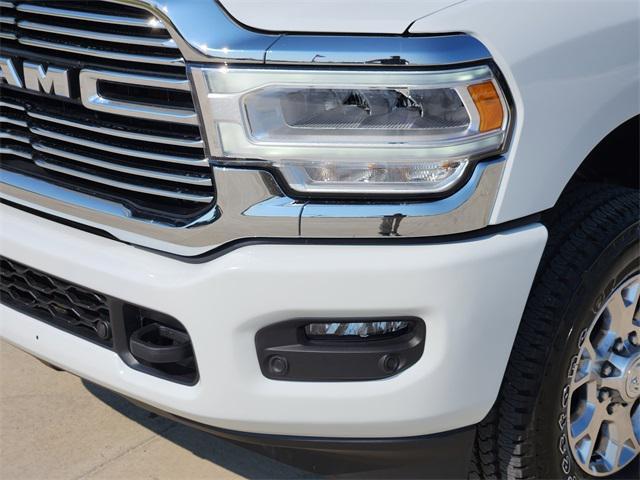 Photo of 2024 Bright White Clearcoat RAM 2500