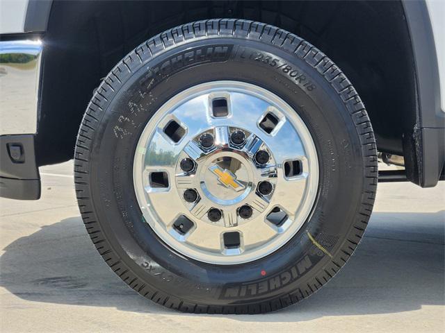 Photo of 2025 Summit White Chevrolet Silverado 3500