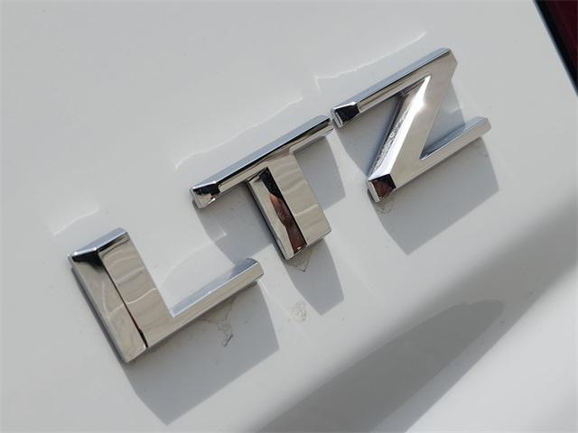 Photo of 2025 Summit White Chevrolet Silverado 3500
