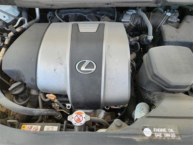 Photo of 2022 White Lexus RX 350