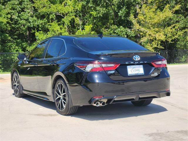 Photo of 2021 Black Toyota Camry