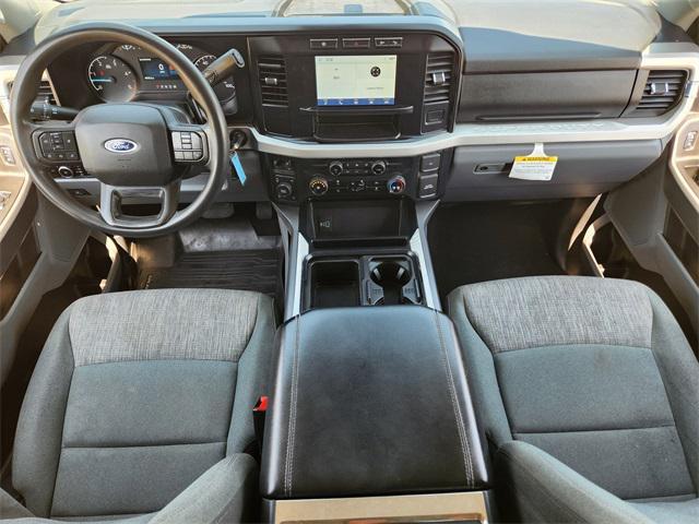 Photo of 2023 Oxford White Ford F-250
