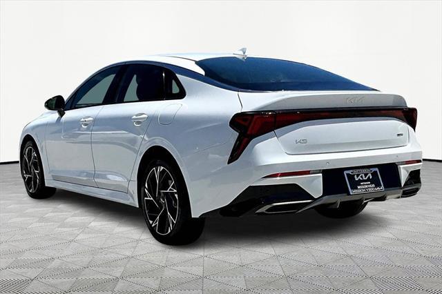 Photo of 2025 Snow White Pearl Kia K5