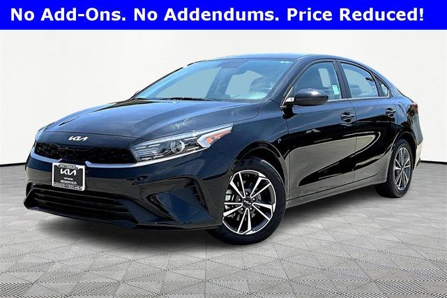 Photo of 2023 Aurora Black Pearl Kia Forte
