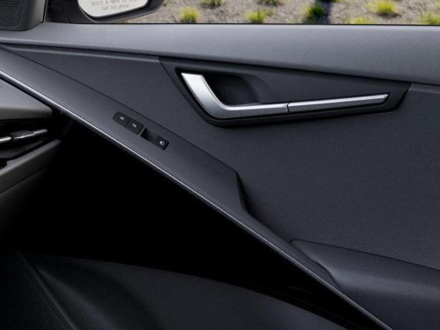 Photo of 2025 Gray Kia Niro