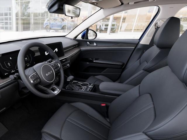 Photo of 2026 Yacht Blue Kia K5