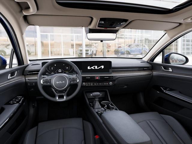 Photo of 2026 Yacht Blue Kia K5