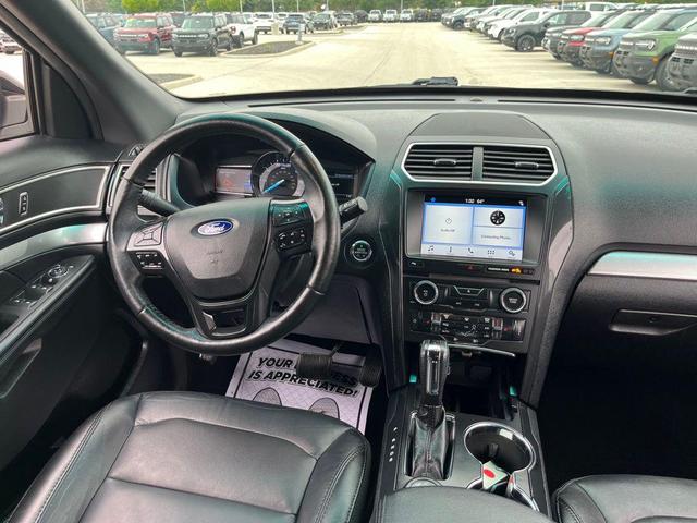 Photo of 2017 Ingot Silver Ford Explorer