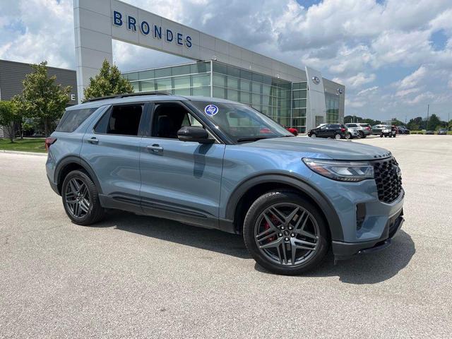 Photo of 2025 Vapor Blue Ford Explorer