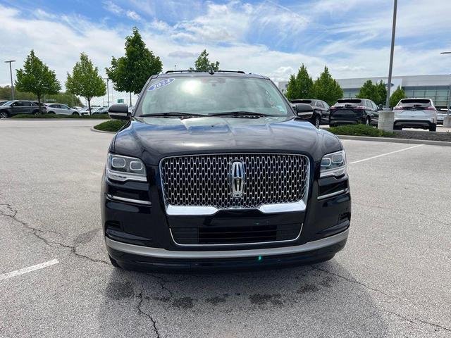 Photo of 2024 Black Metallic Lincoln Navigator
