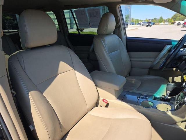Photo of 2013  Toyota Highlander