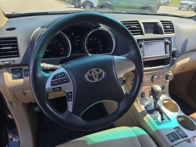 Photo of 2013  Toyota Highlander