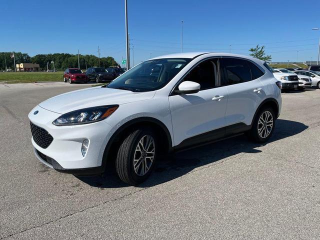 Photo of 2022 Oxford White Ford Escape