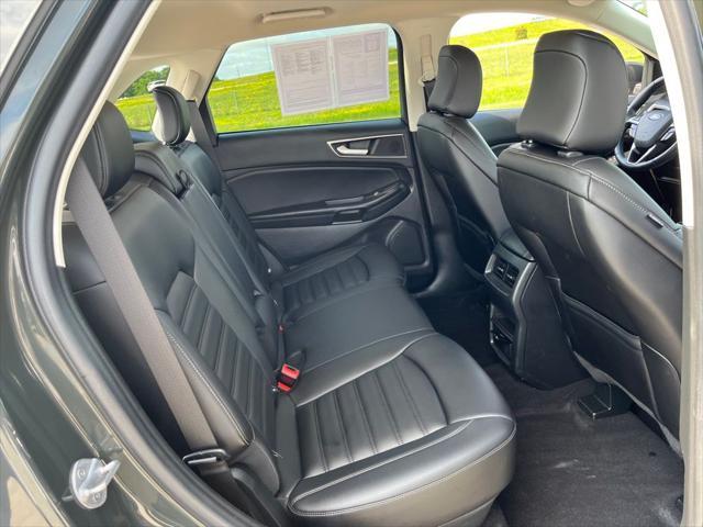 Photo of 2022 Forged Green Metallic Ford Edge