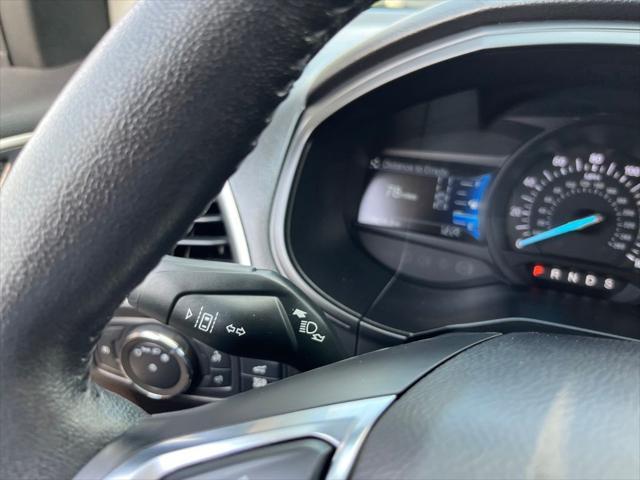 Photo of 2022 Forged Green Metallic Ford Edge