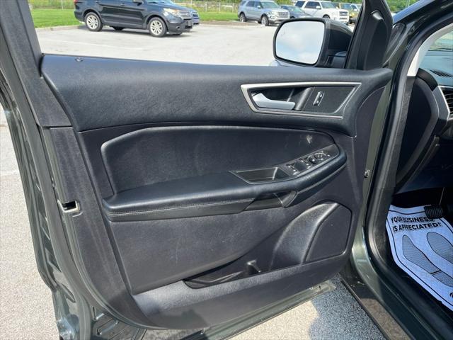 Photo of 2022 Forged Green Metallic Ford Edge