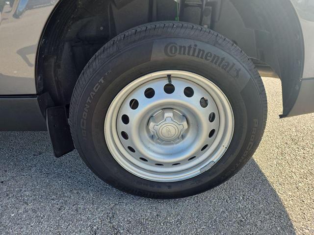 Photo of 2023 Carbonized Gray Metallic Ford Maverick
