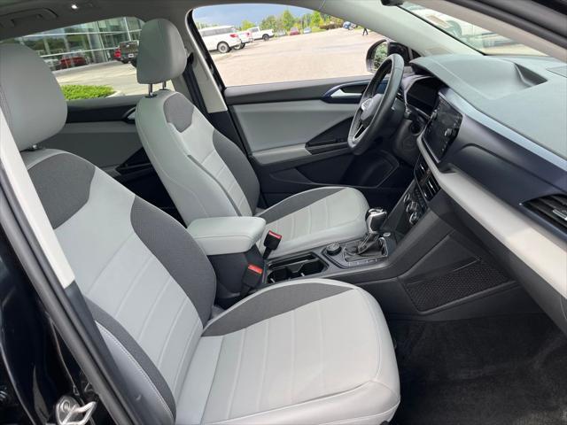 Photo of 2022 Deep Black Pearl Volkswagen Taos