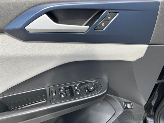 Photo of 2022 Deep Black Pearl Volkswagen Taos