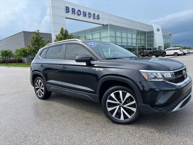 Photo of 2022 Deep Black Pearl Volkswagen Taos