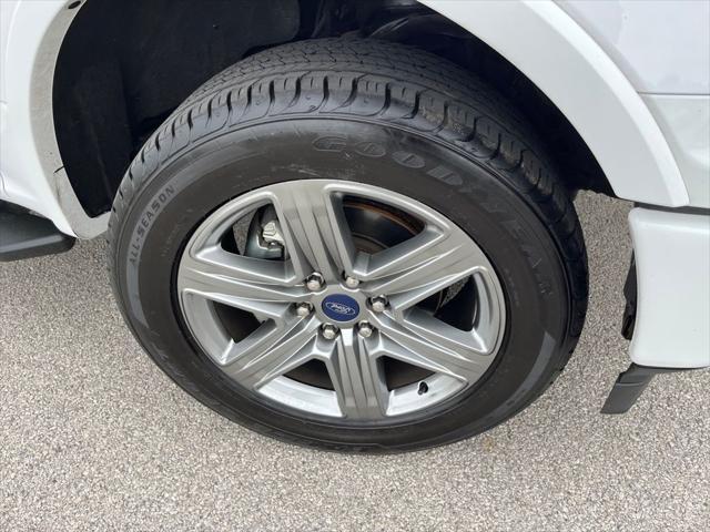 Photo of 2019 Oxford White Ford F-150