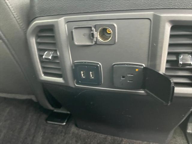 Photo of 2019 Oxford White Ford F-150