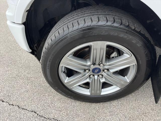 Photo of 2019 Oxford White Ford F-150