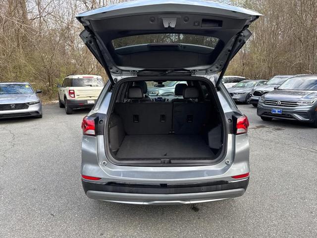Photo of 2024 Sterling Gray Metallic Chevrolet Equinox