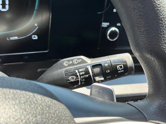 Photo of 2023 Gravity Gray Kia Sportage Hybrid