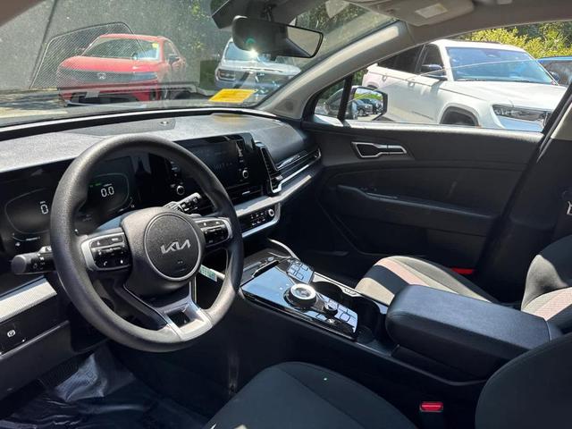 Photo of 2023 Gravity Gray Kia Sportage Hybrid