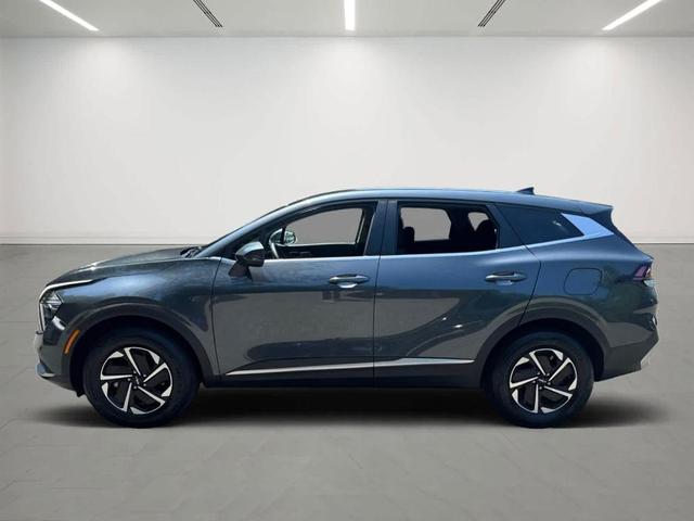 Photo of 2023 Gravity Gray Kia Sportage Hybrid
