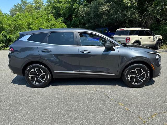 Photo of 2023 Gravity Gray Kia Sportage Hybrid