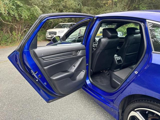 Photo of 2022 Still Night Pearl Honda Accord