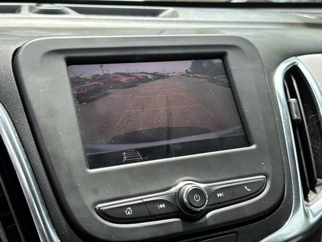Photo of 2022 Silver Ice Metallic Chevrolet Equinox
