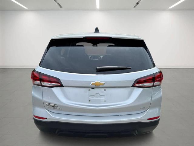 Photo of 2022 Silver Ice Metallic Chevrolet Equinox