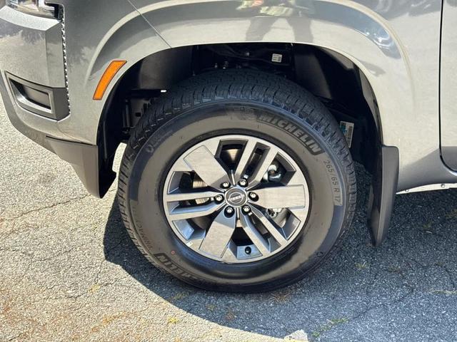 Photo of 2025 Gun Metallic Nissan Frontier