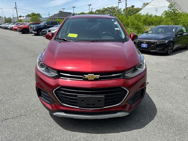 Photo of 2022 Crimson Metallic Chevrolet Trax