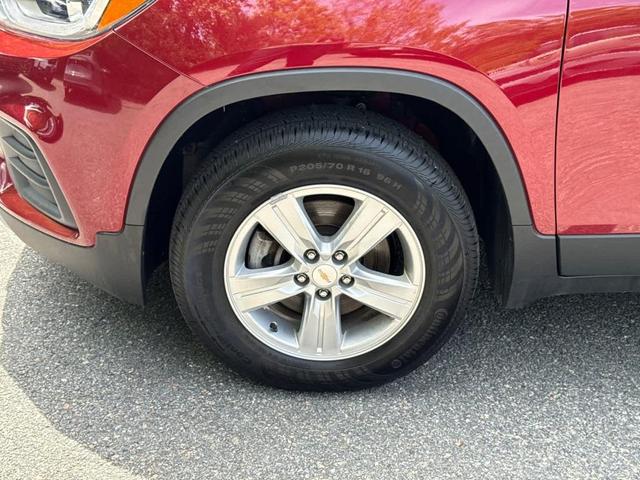 Photo of 2022 Crimson Metallic Chevrolet Trax