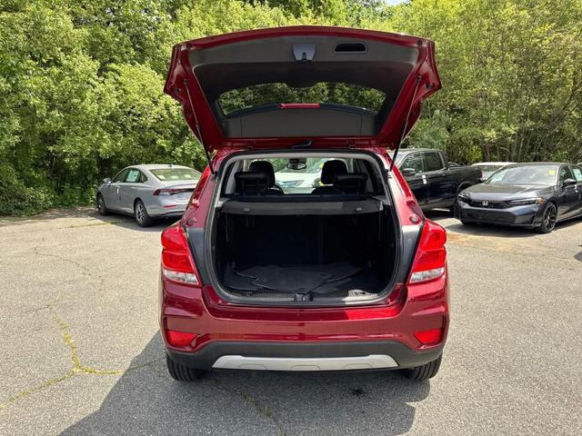 Photo of 2022 Crimson Metallic Chevrolet Trax