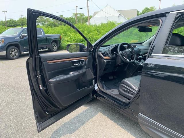 Photo of 2021 Crystal Black Pearl Honda CR-V