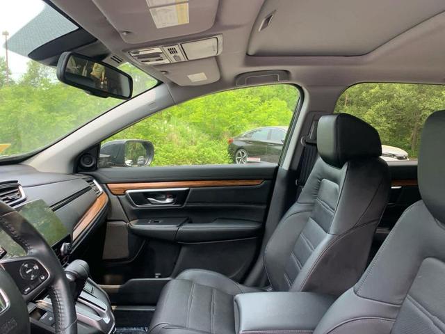 Photo of 2021 Crystal Black Pearl Honda CR-V