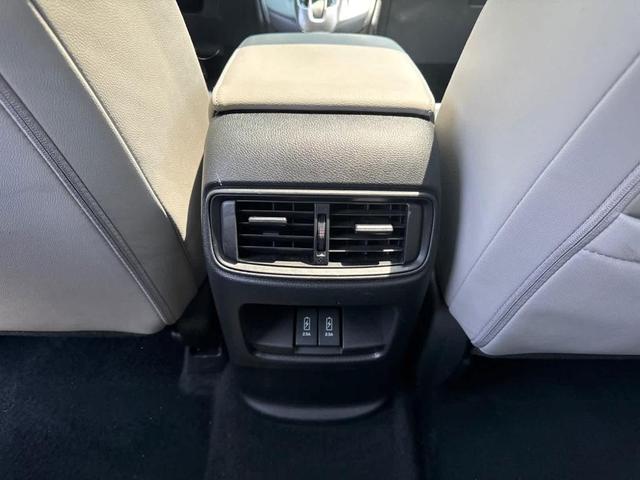 Photo of 2022 Lunar Silver Metallic Honda CR-V