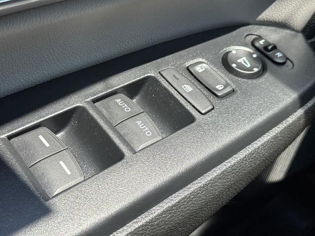 Photo of 2022 Lunar Silver Metallic Honda CR-V