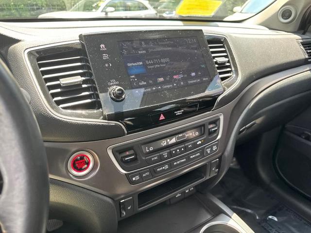 Photo of 2022 Platinum White Pearl Honda Pilot
