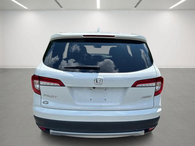Photo of 2022 Platinum White Pearl Honda Pilot