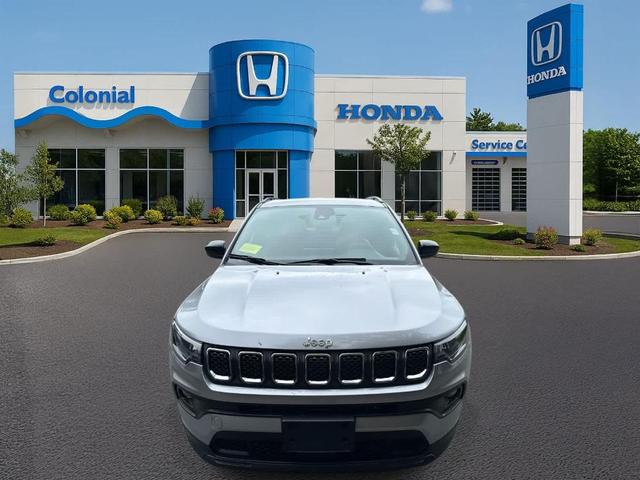 Photo of 2023 Billet Silver Metallic Clearcoat Jeep Compass