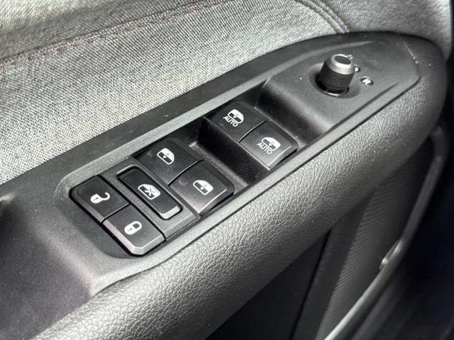 Photo of 2023 Billet Silver Metallic Clearcoat Jeep Compass