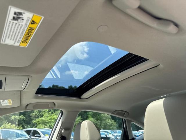 Photo of 2023 Platinum White Pearl Honda Accord Hybrid