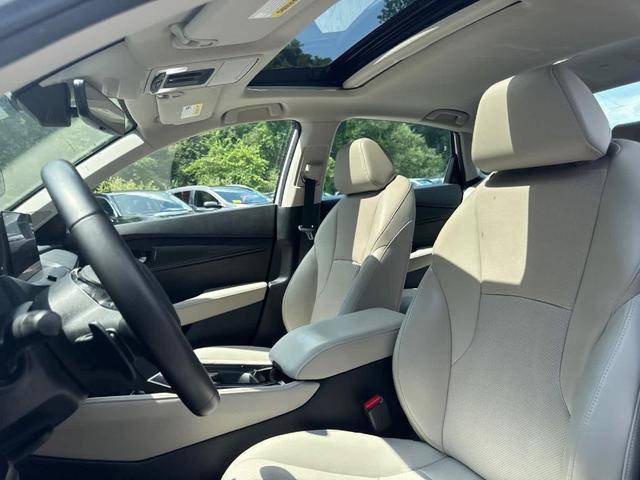 Photo of 2023 Platinum White Pearl Honda Accord Hybrid
